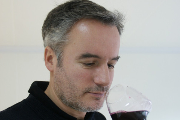 Avec un nouveau poste, cet œnologue divise par 40 les surfaces qu'il vinifie