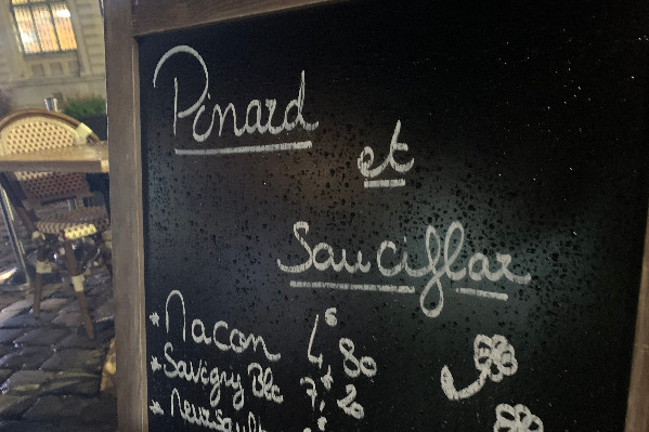 +25 % pour les ventes de vin au verre en restauration en 2022