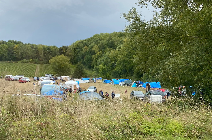 La Champagne, camp d’infortune pour vendangeurs ?