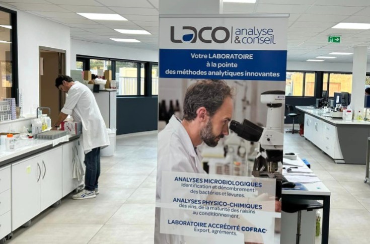 Un laboratoire d’œnologie dernier cri dans la Vallée du Rhône