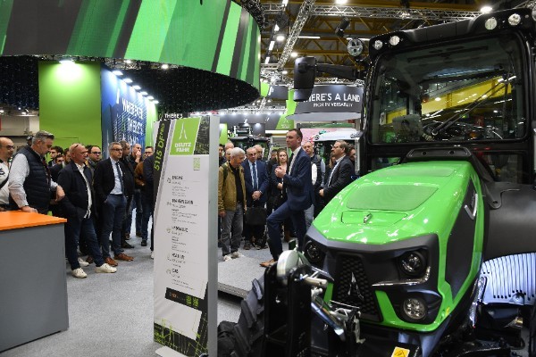 Same Deutz Fahr présente sa nouvelle série de tracteurs vignerons