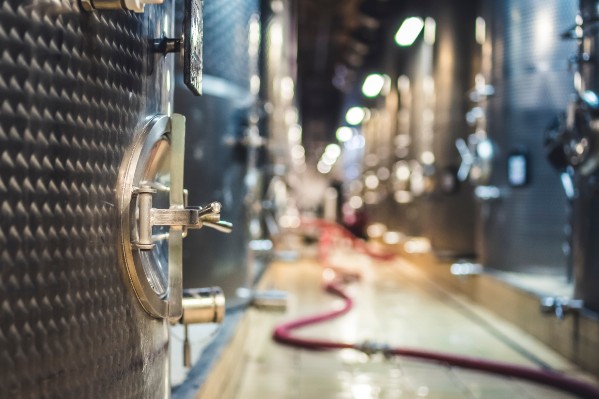 La silice mésoporeuse va-t-elle remplacer la bentonite dans les caves ?