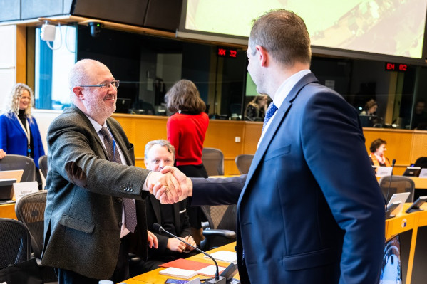 Les 6 hybrides interdits le restent pour la production de vin : 