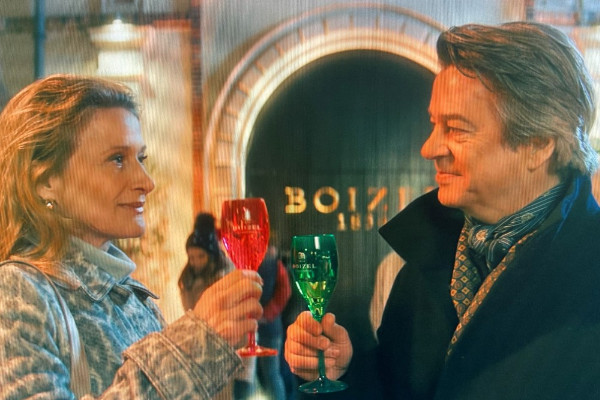 Netflix fait rimer film de Noël et champagnes Boizel