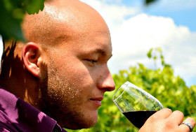 Le suicide du vigneron Jonathan Mayer n’est pas classé : 