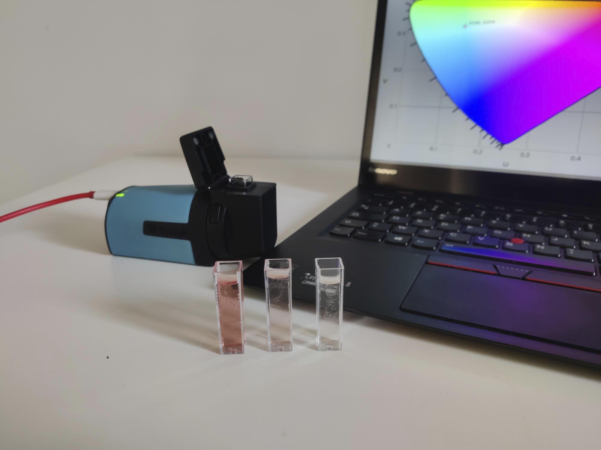 GOYALAB_colorimetre_Oenocheck-Color.jpg