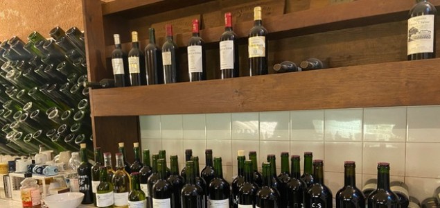 La tête dans le fût ou dans la bouteille ?  La tête dans le fût ou dans la bouteille ?